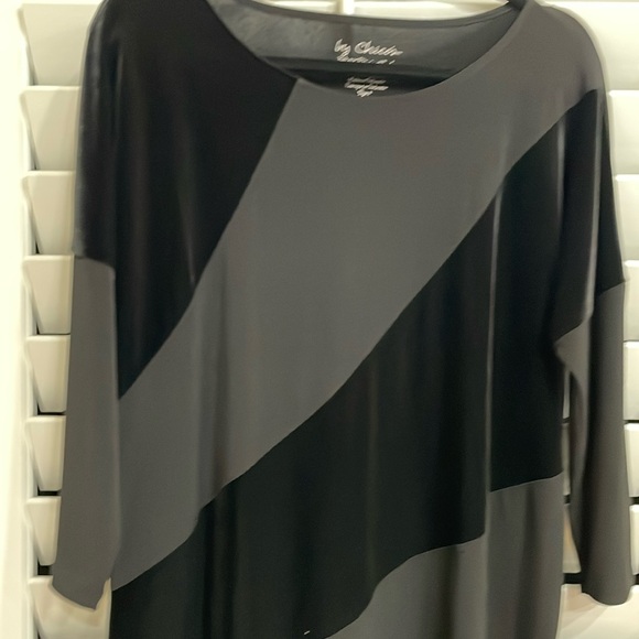 Chico’s size 2,(12/14) Black Tunic w/ diagonal velveteen stripes in front. - Picture 2 of 7